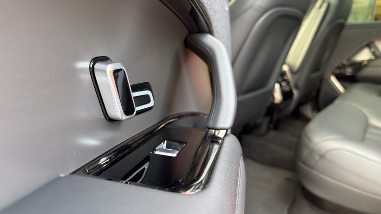 Land Rover Range Rover Sport 3.0 D300 Dynamic SE 5dr Auto Diesel Estate